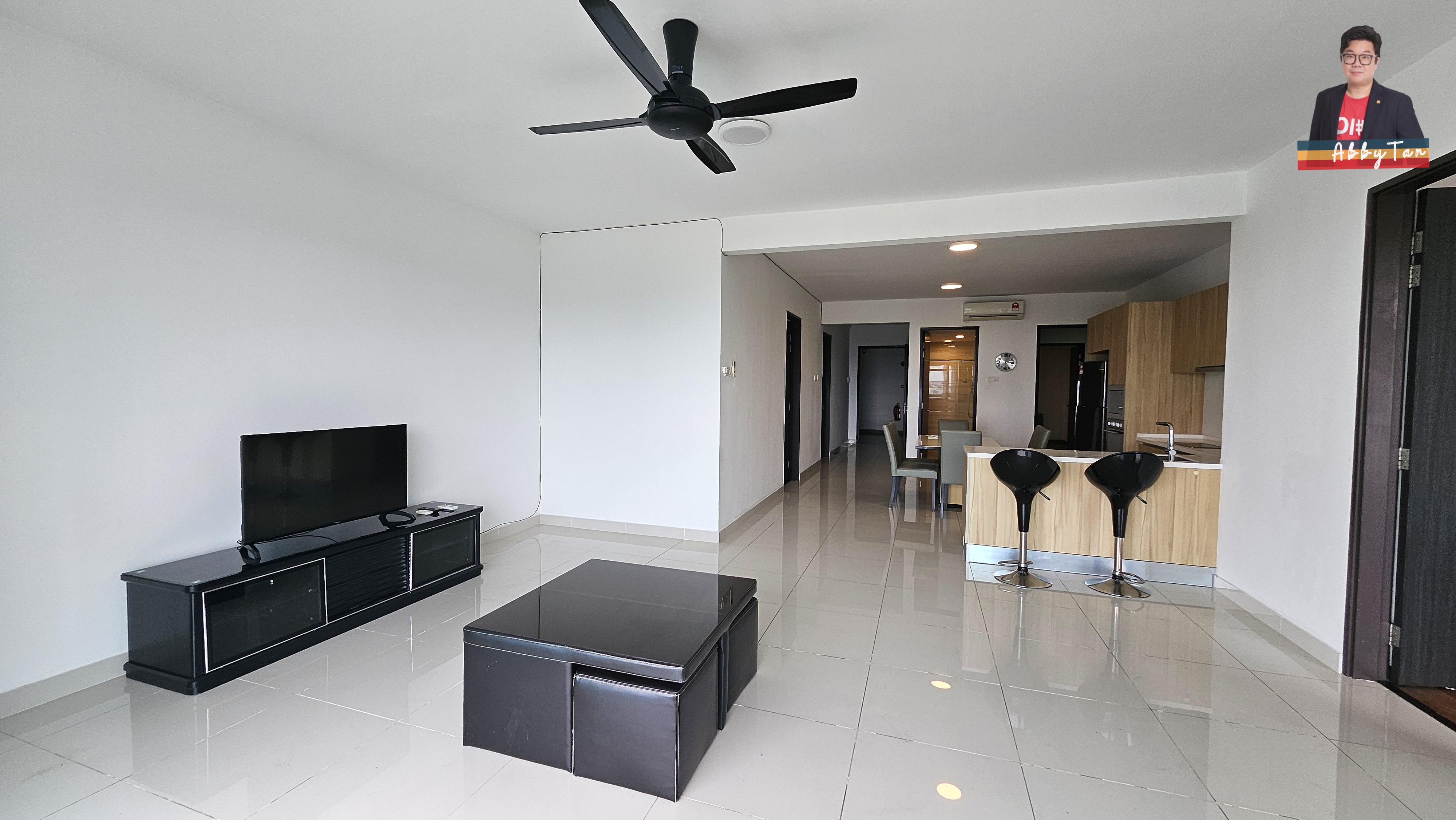 The Bay Residences | Seaview | 3 Car Parks | Likas image