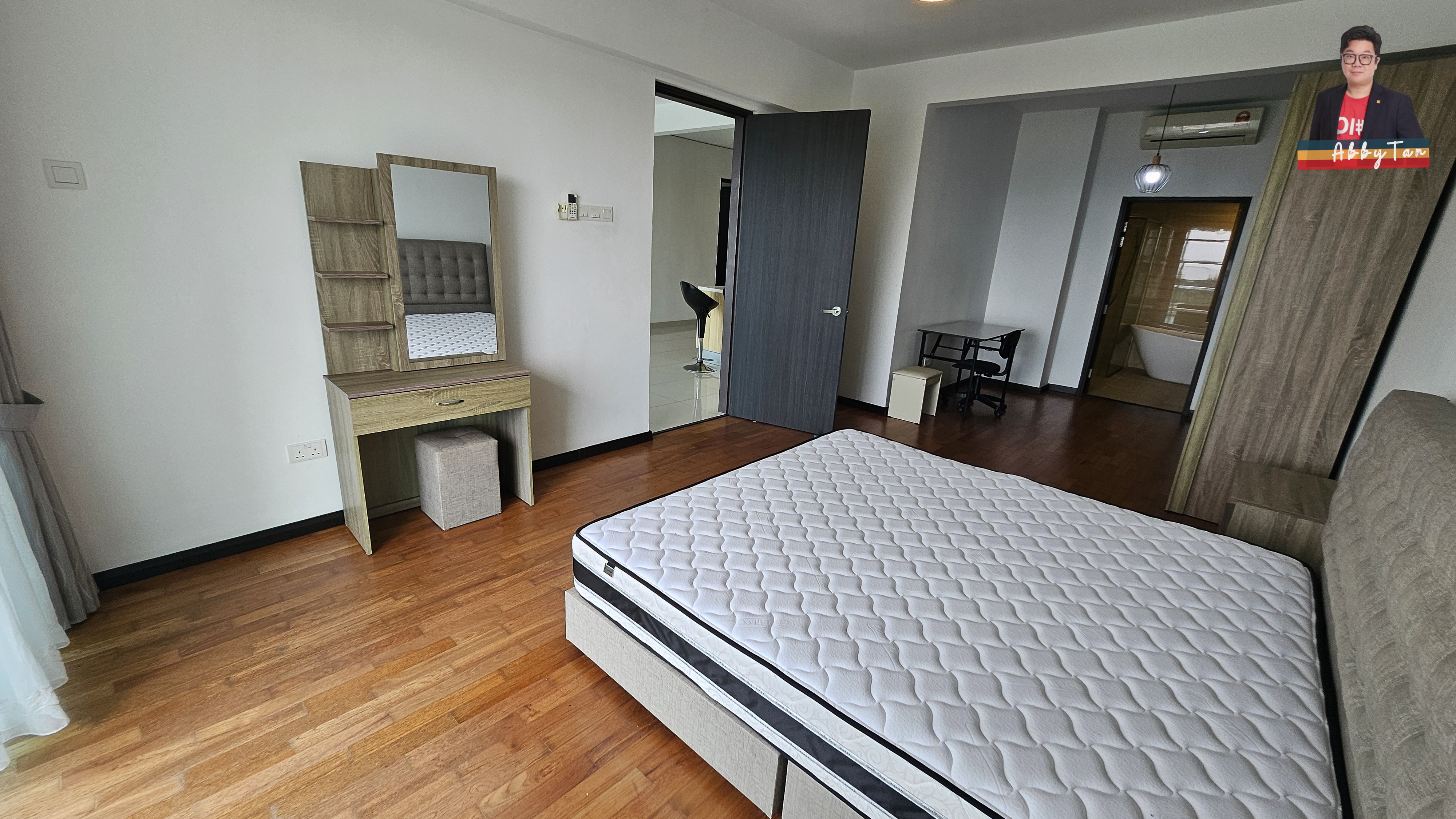 The Bay Residences | Seaview | 3 Car Parks | Likas image