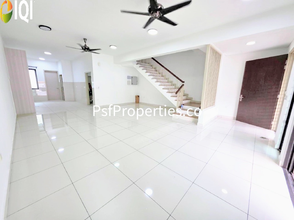 Elmina Valley 4 image