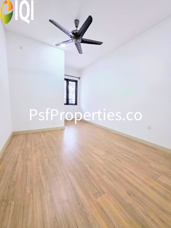 Elmina Valley 4 image