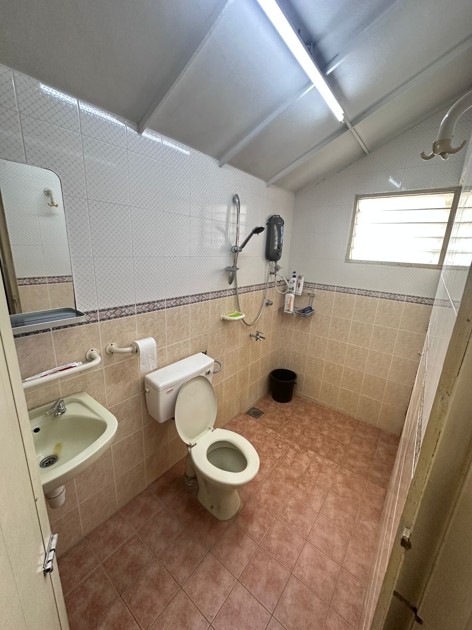 Jalan Kwan Tung  image