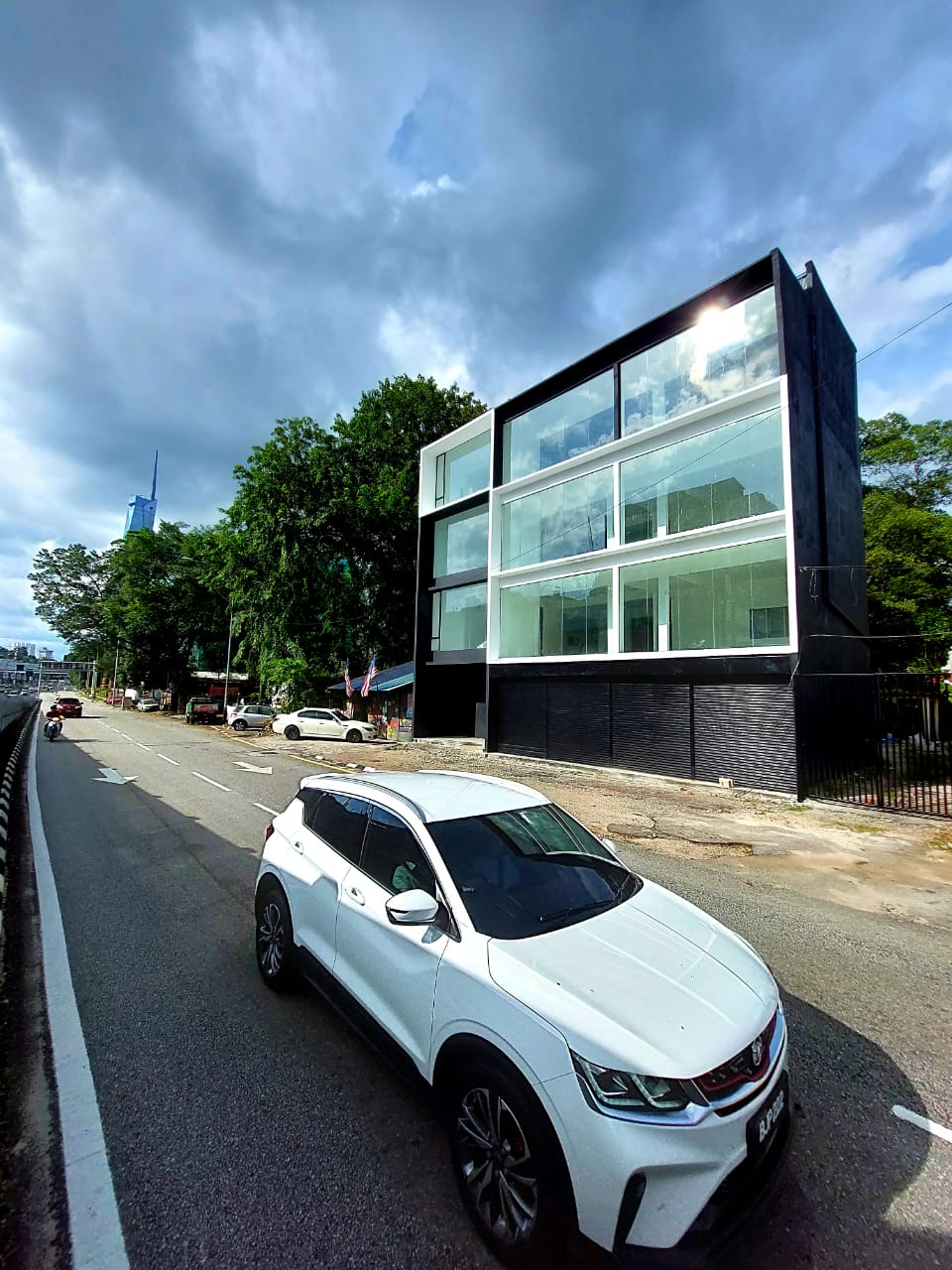 Jalan Loke Yew image