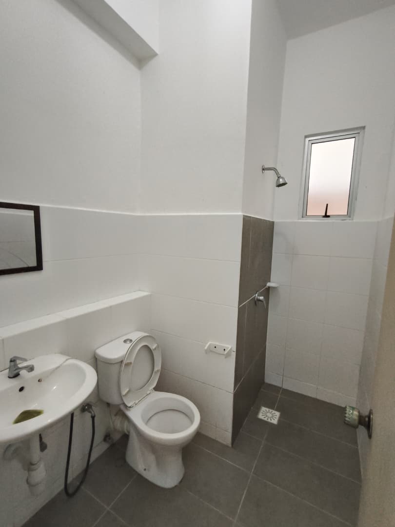 KINGFISHER PUTATAN CONDOMINIUM image