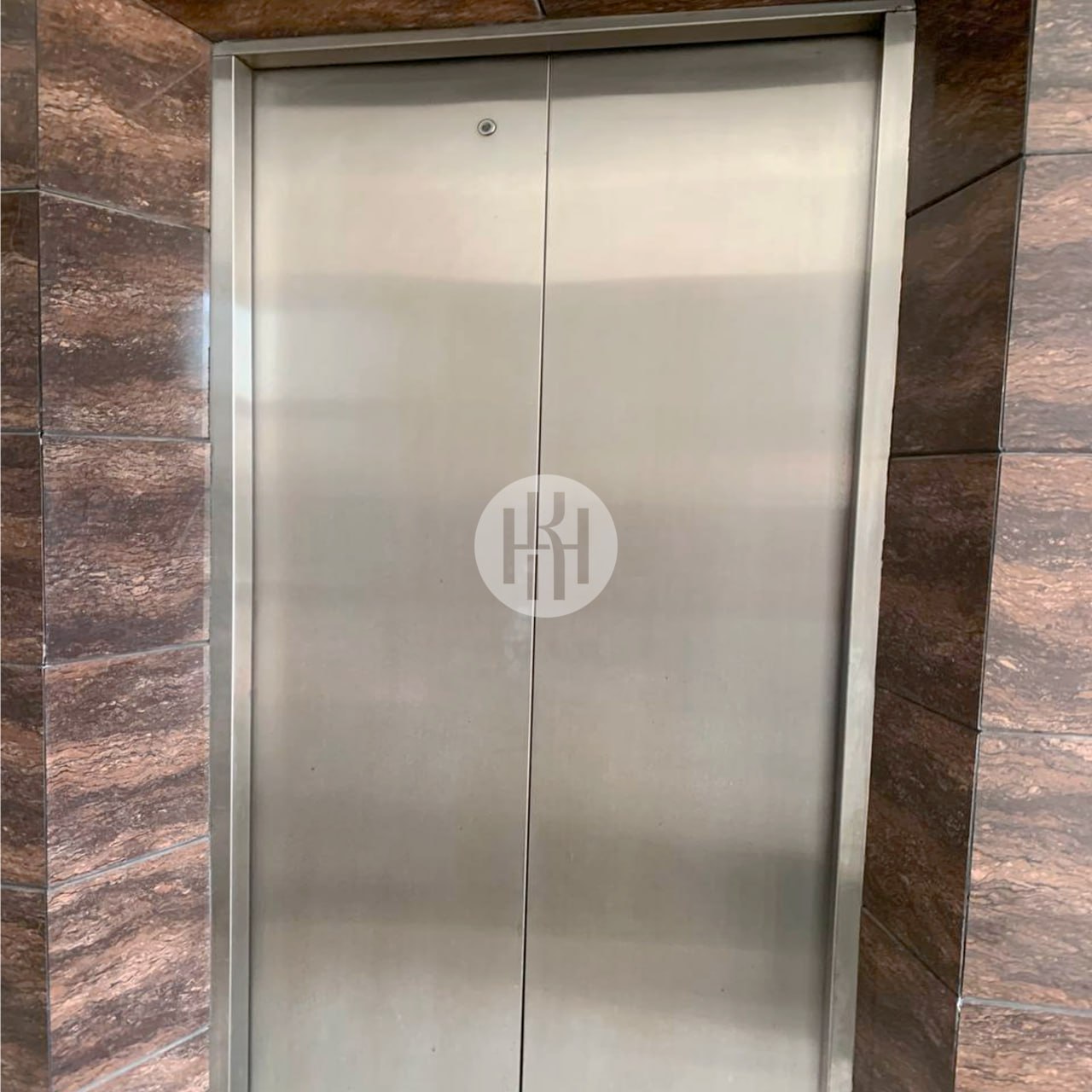 Building for sale image