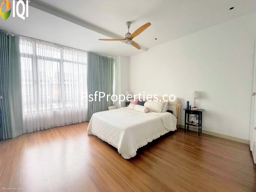 Elmina Valley 3 image