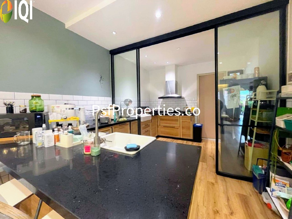 Elmina Valley 3 image