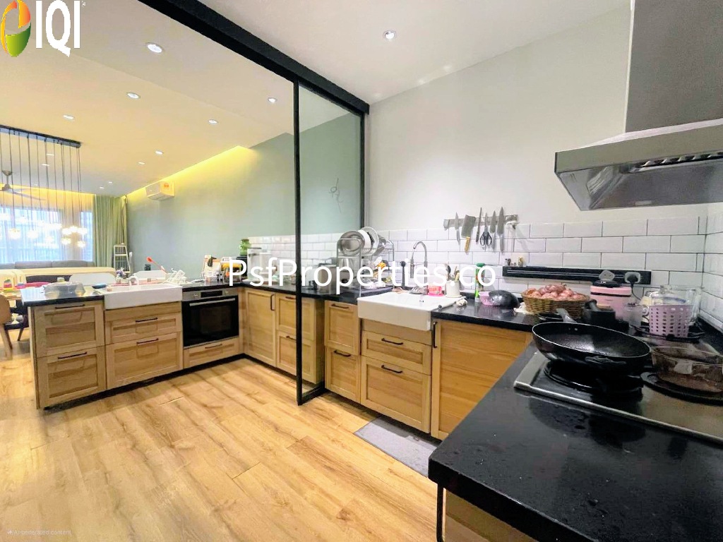 Elmina Valley 3 image