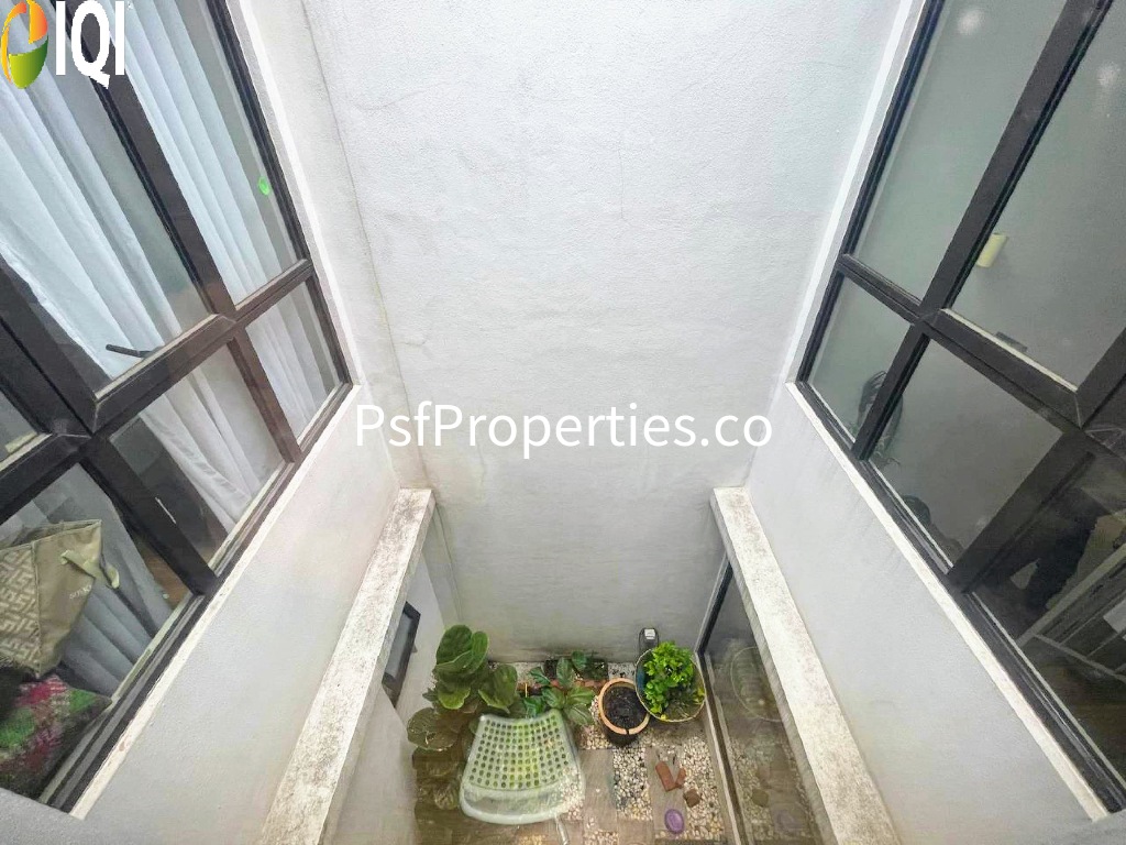 Elmina Valley 3 image