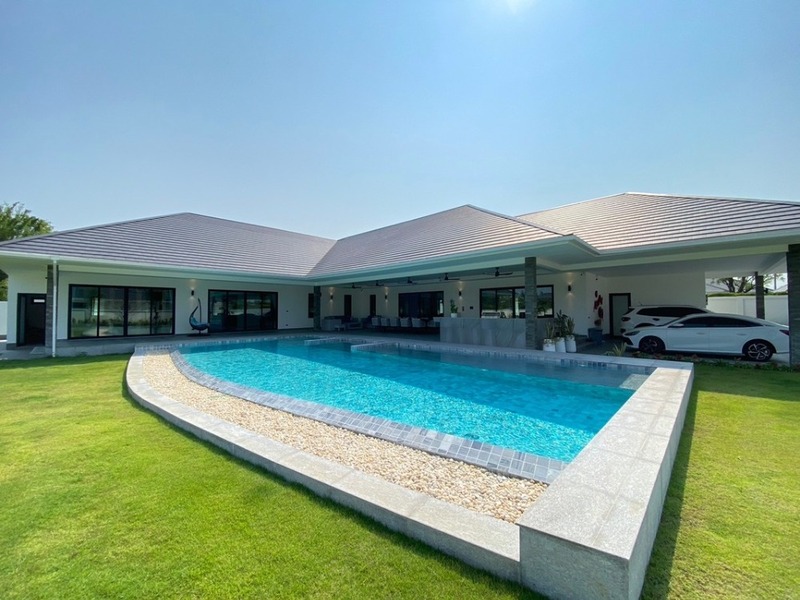 Luxury Hua Hin Villa with Massive Land Plot & Price Reduced to THB 23.5M!