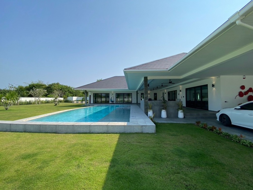 Luxury Hua Hin Villa with Massive Land Plot & Price Reduced to THB 23.5M! image