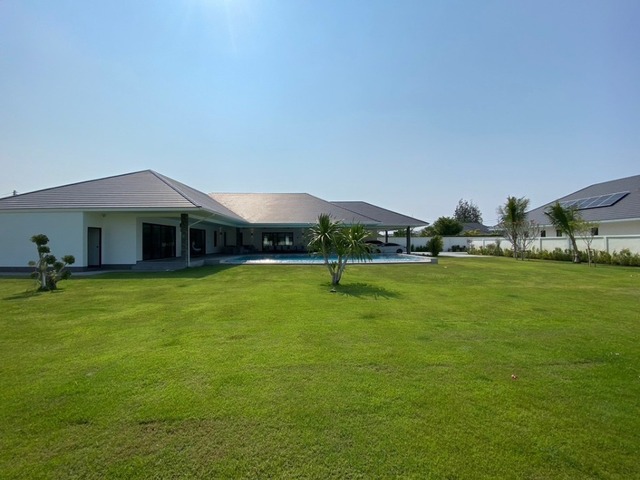 Luxury Hua Hin Villa with Massive Land Plot & Price Reduced to THB 23.5M! image