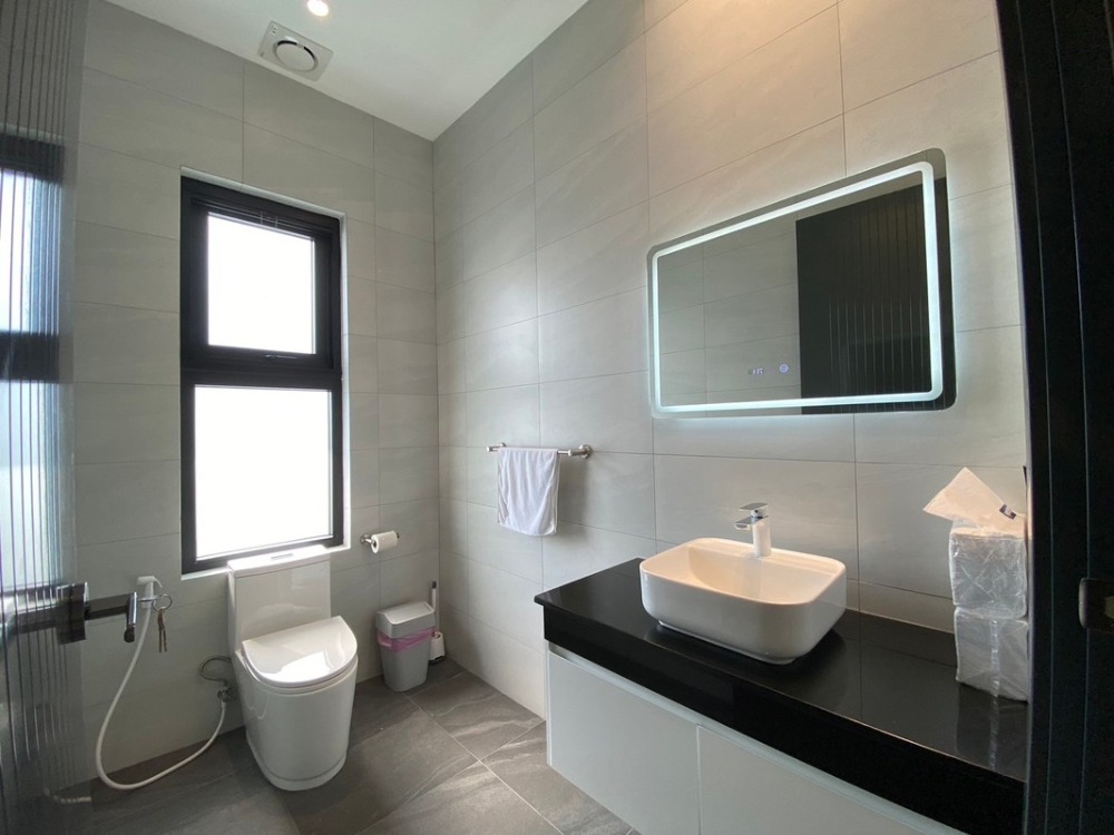 Luxury Hua Hin Villa with Massive Land Plot & Price Reduced to THB 23.5M! image