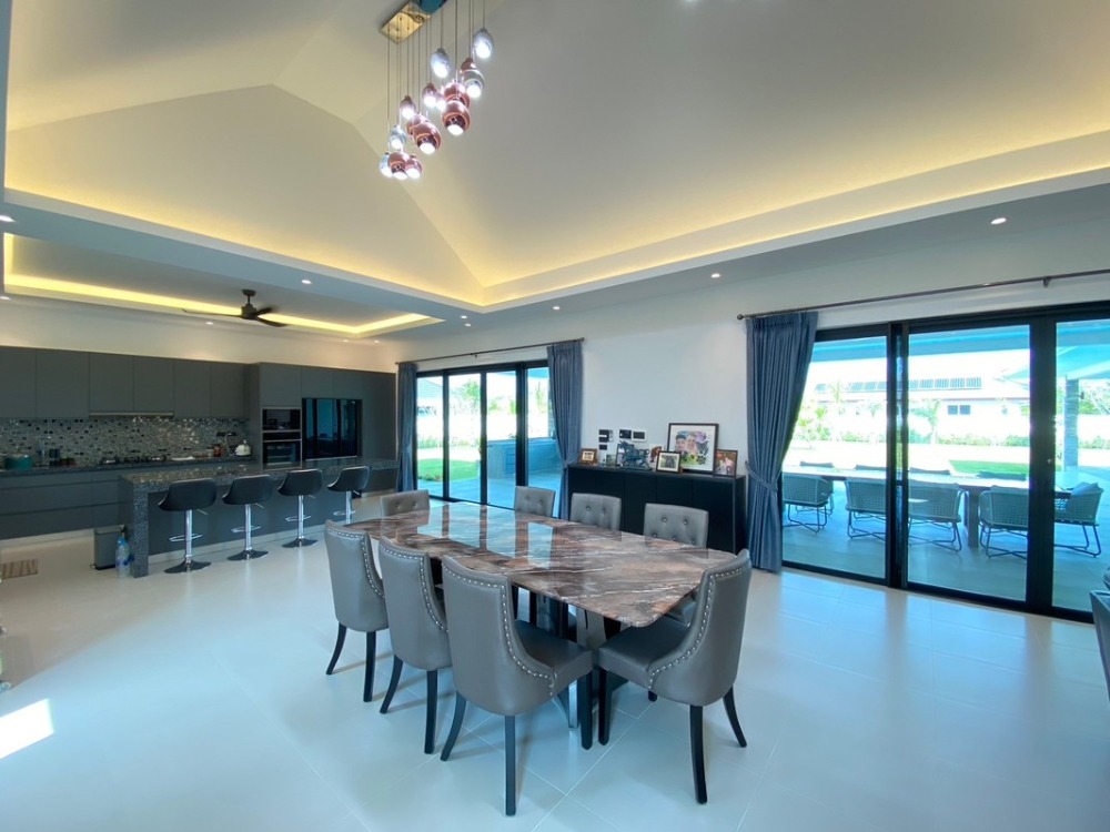 Luxury Hua Hin Villa with Massive Land Plot & Price Reduced to THB 23.5M! image