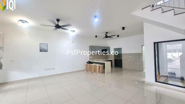 Elmina Valley 3 image