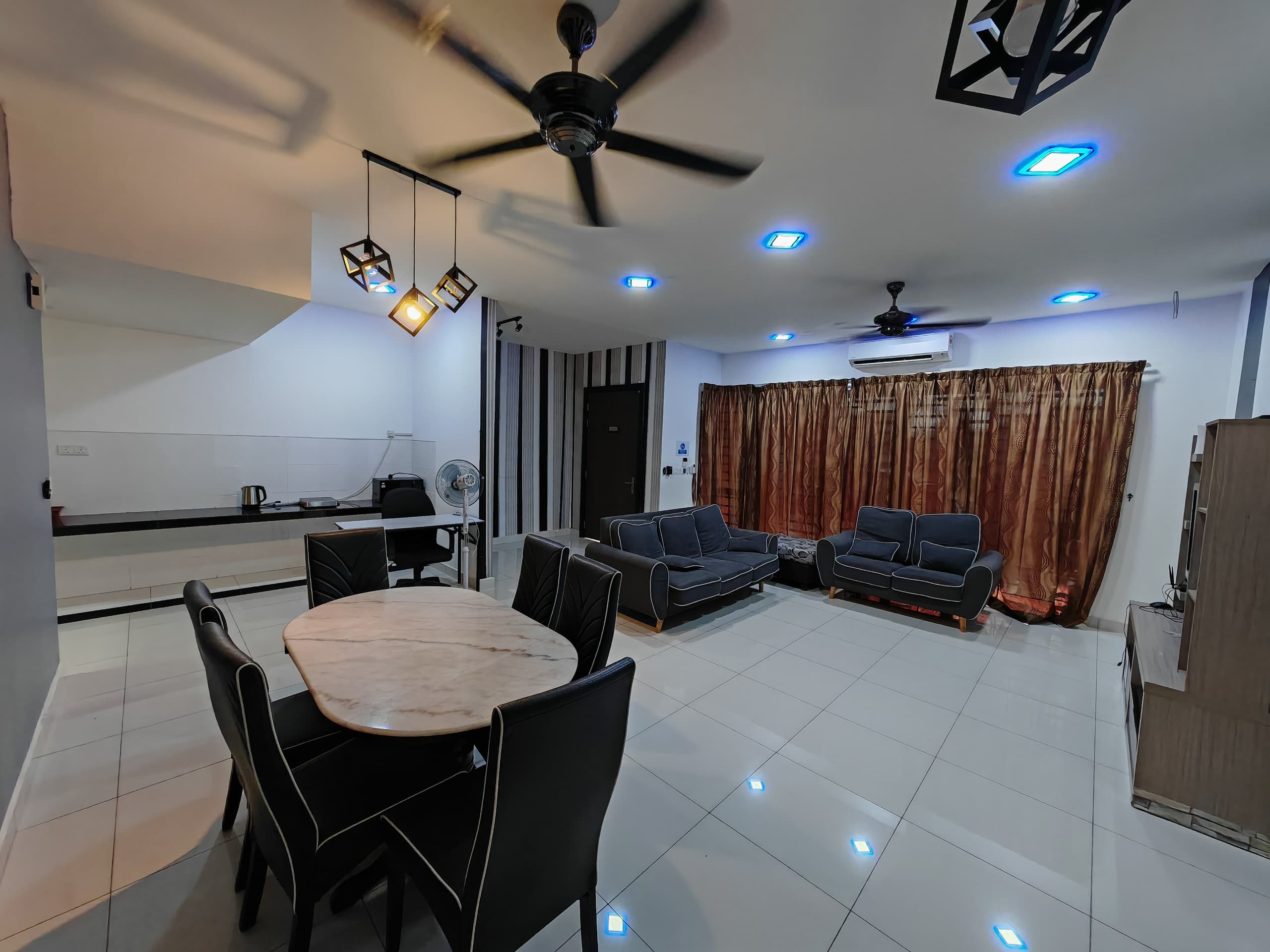 BANDAR AINSDALE (REDUP) image