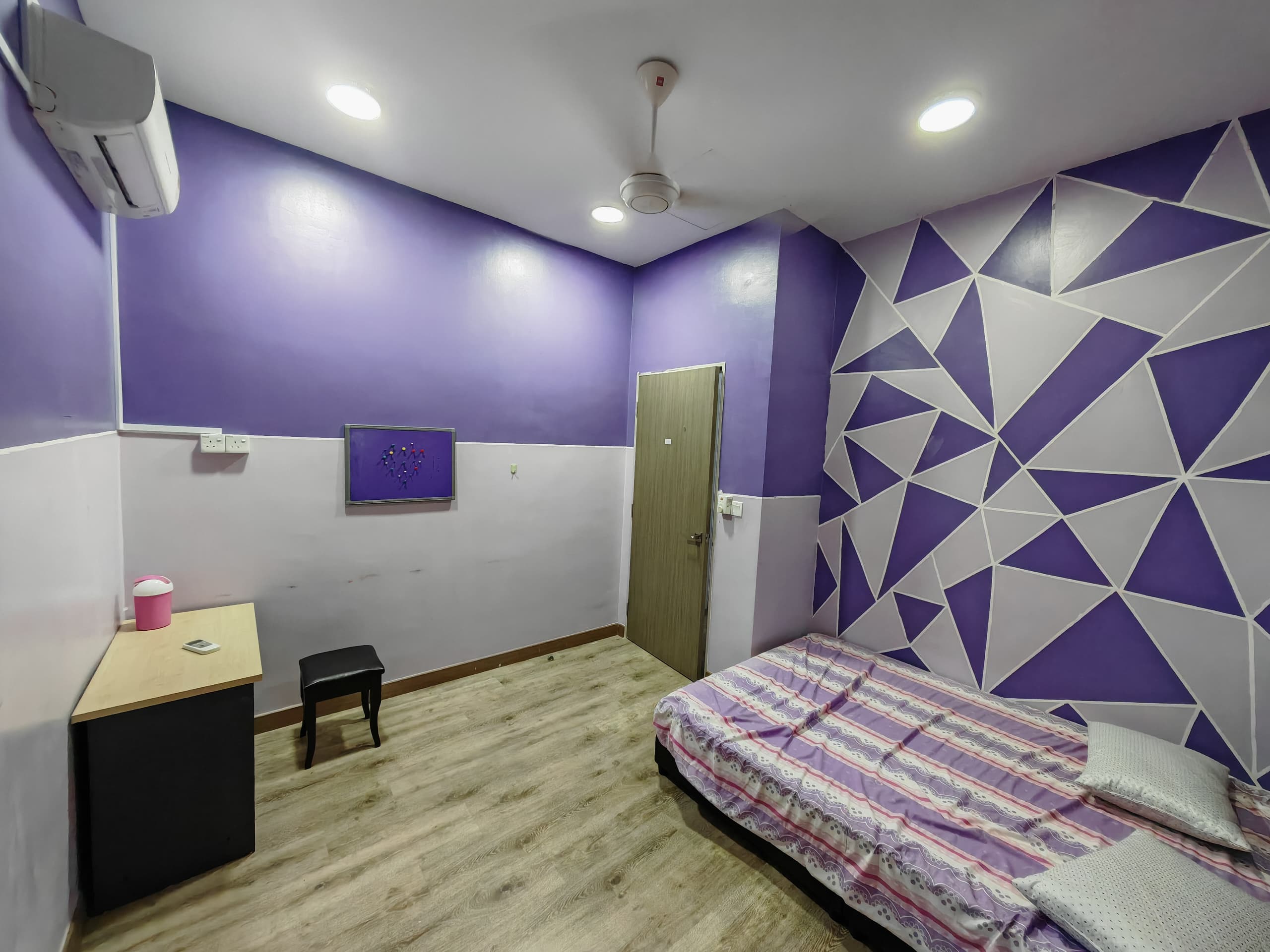 BANDAR AINSDALE (REDUP) image