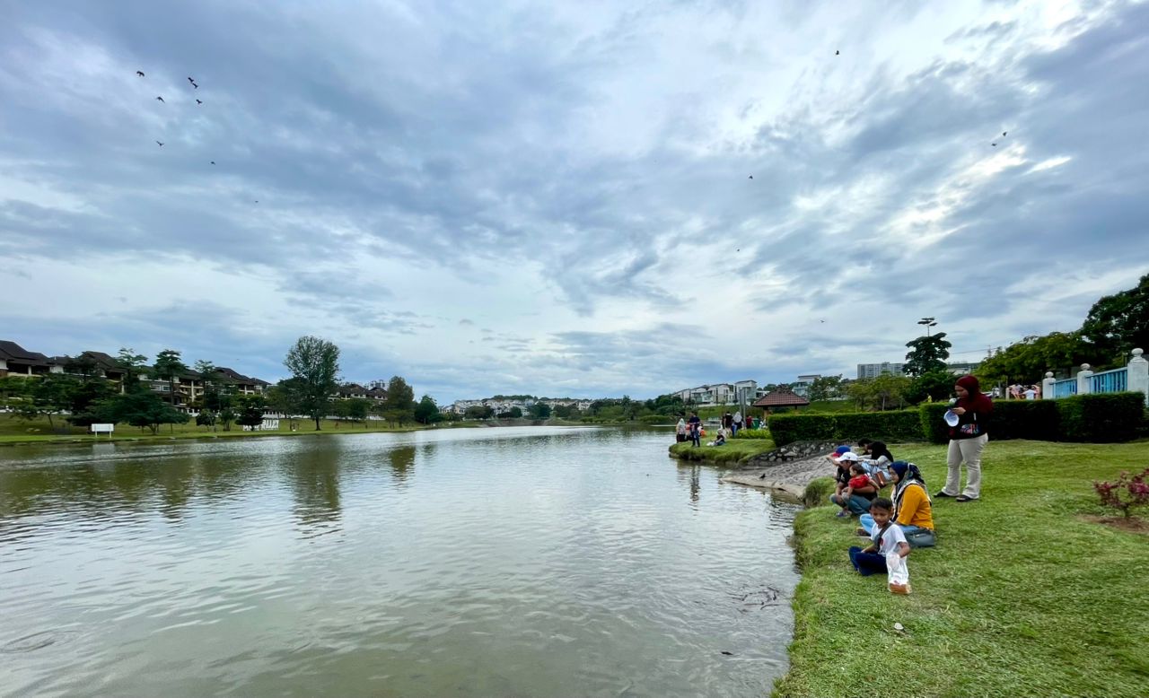 Avenue 1 Lake Valley image