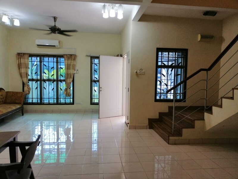 Bandar Baru Enstek, Negeri Sembilan