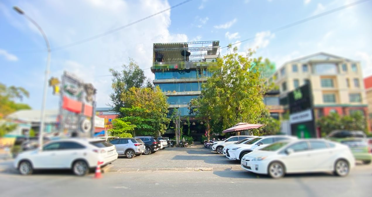  Restaurant For Rent image