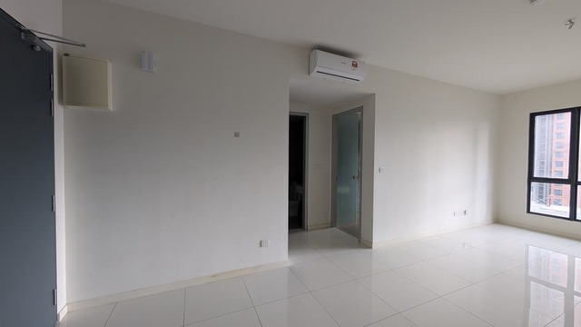 Emerald 9 Condominium image