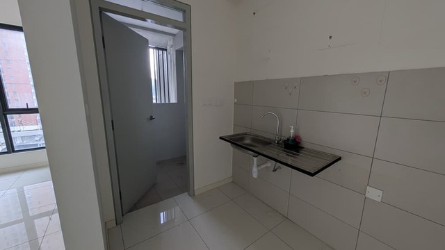 Emerald 9 Condominium image