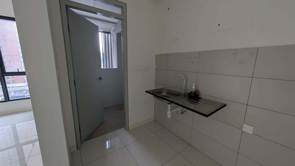 Emerald 9 Condominium image