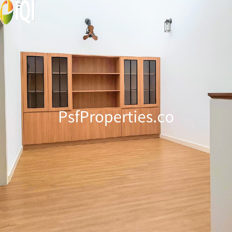 Elmina Green 6 image