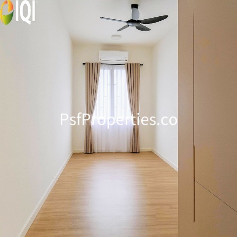 Elmina Green 6 image