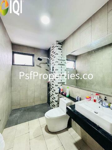 Elmina Green 5 image