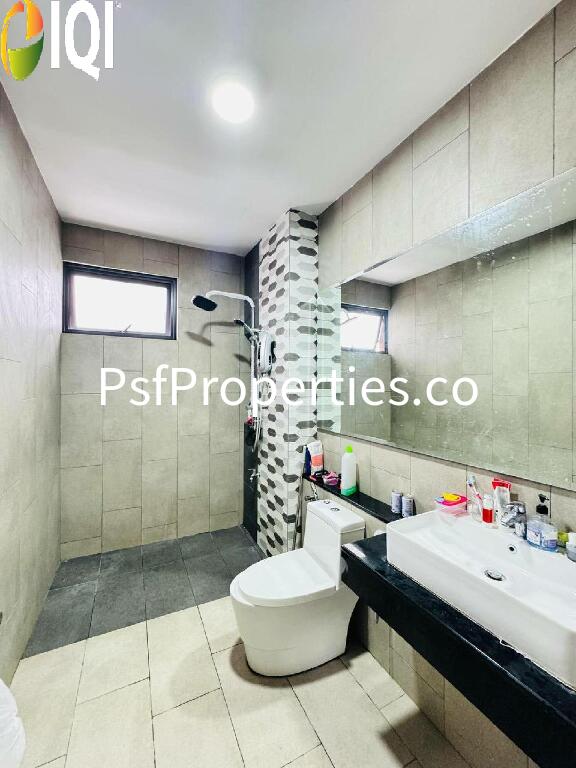 Elmina Green 5 image