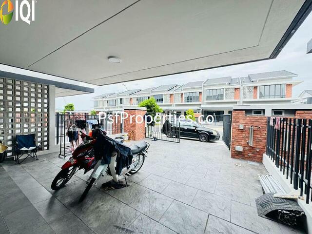 Elmina Green 5 image