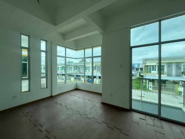 TAMAN CASA RIA, TUARAN image