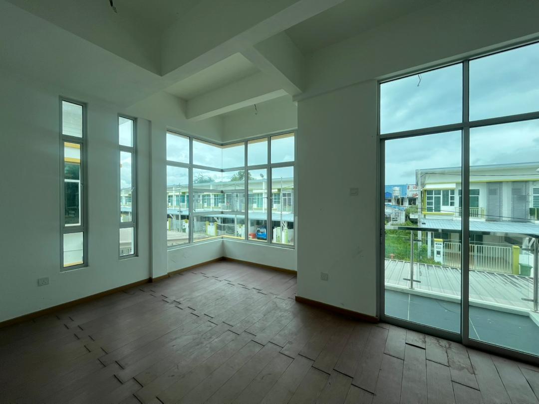 TAMAN CASA RIA, TUARAN image