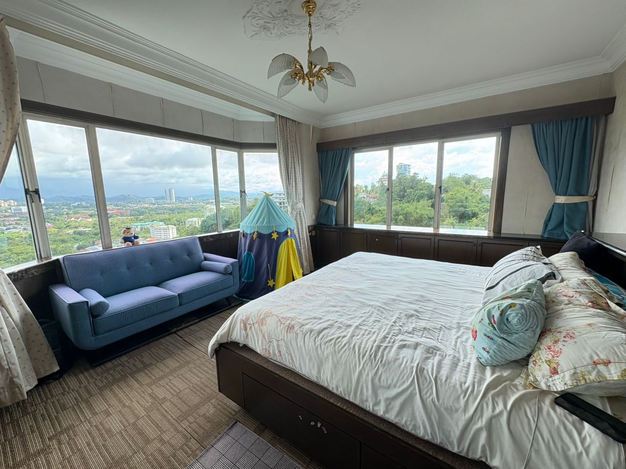 THE PEAK CONDOMINIUM image