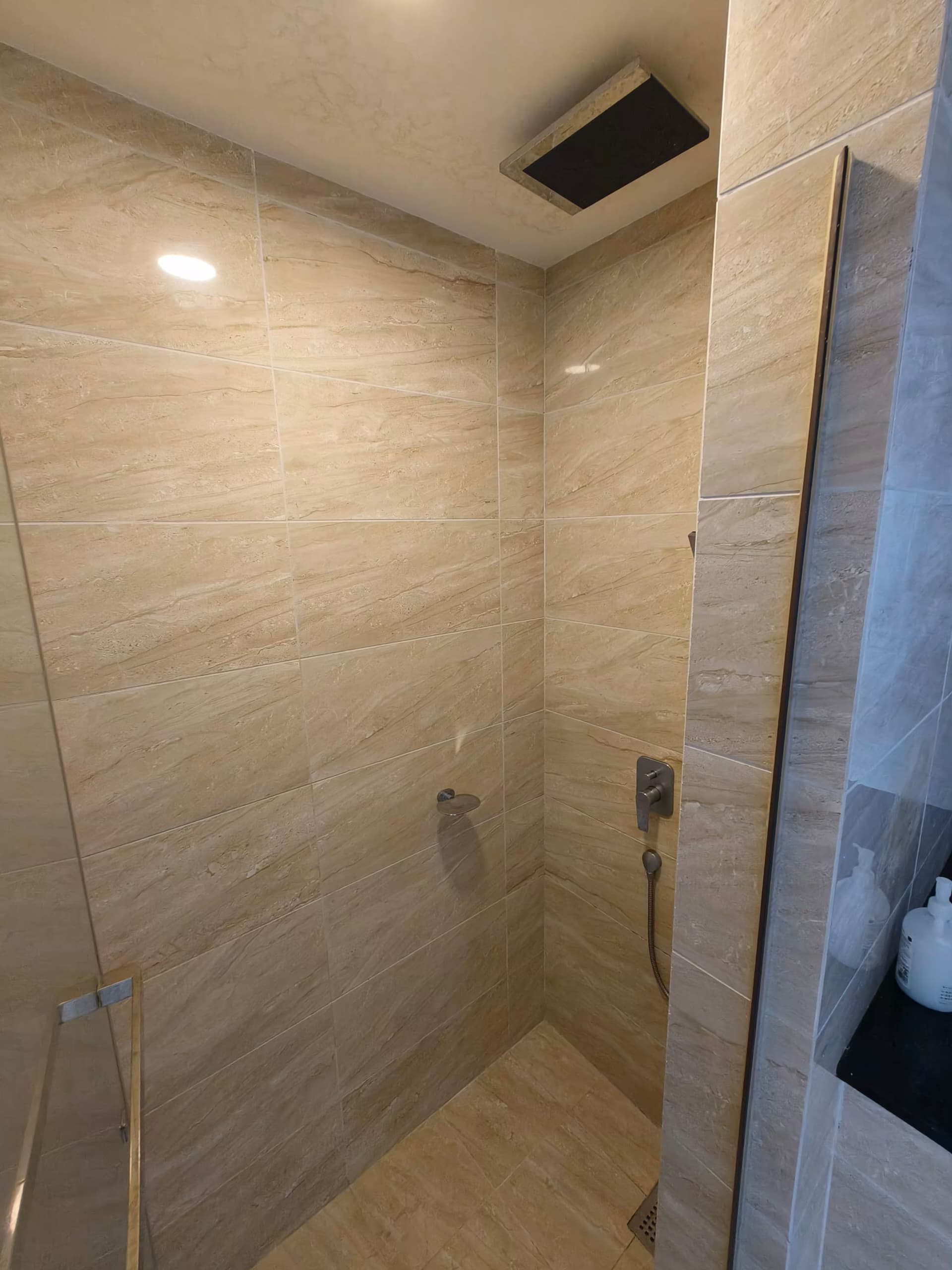 Jesselton Residences image