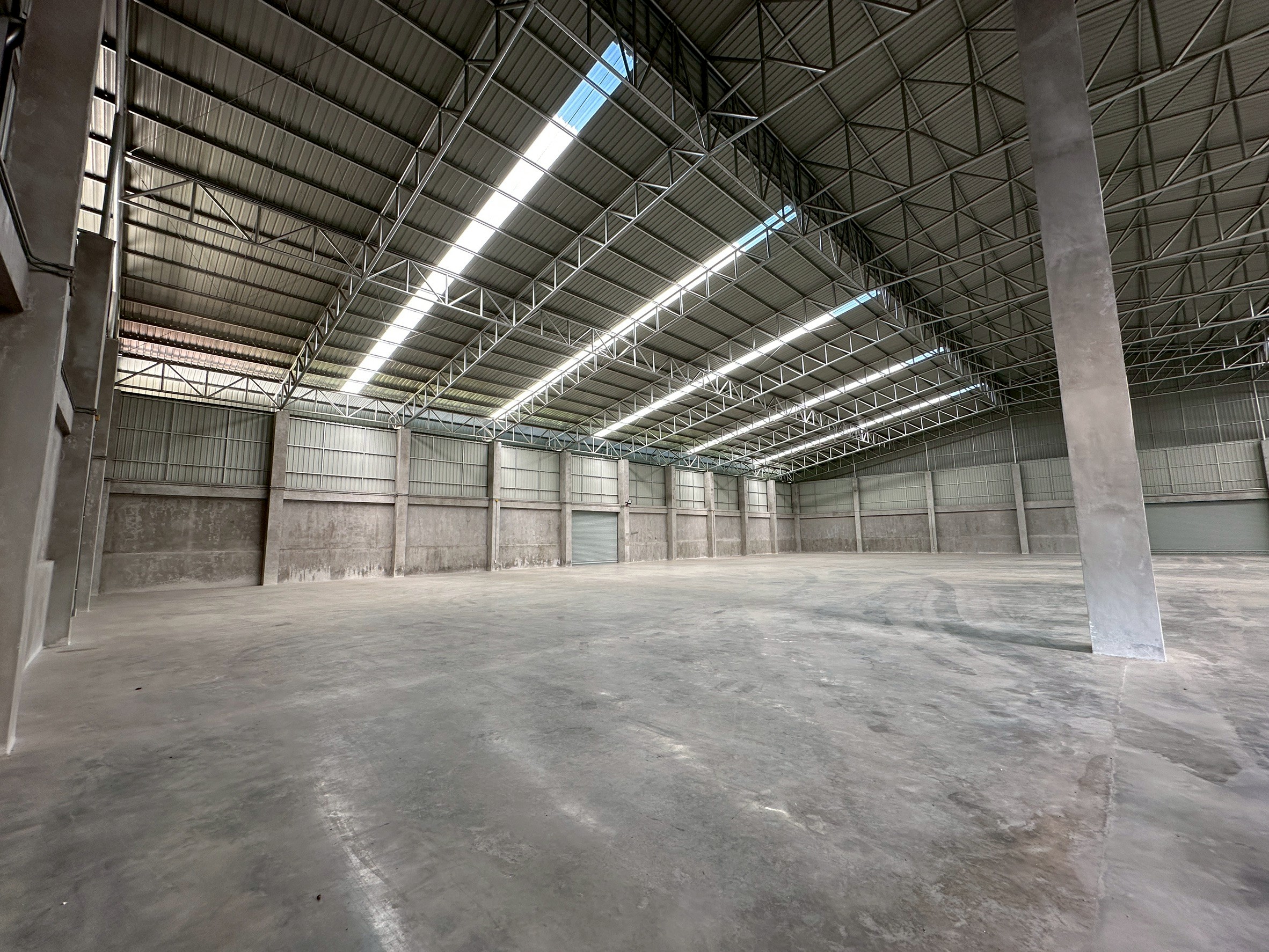 Large Warehouse for Rent at Lam Luk Ka Klong 8, Pathum Thani image