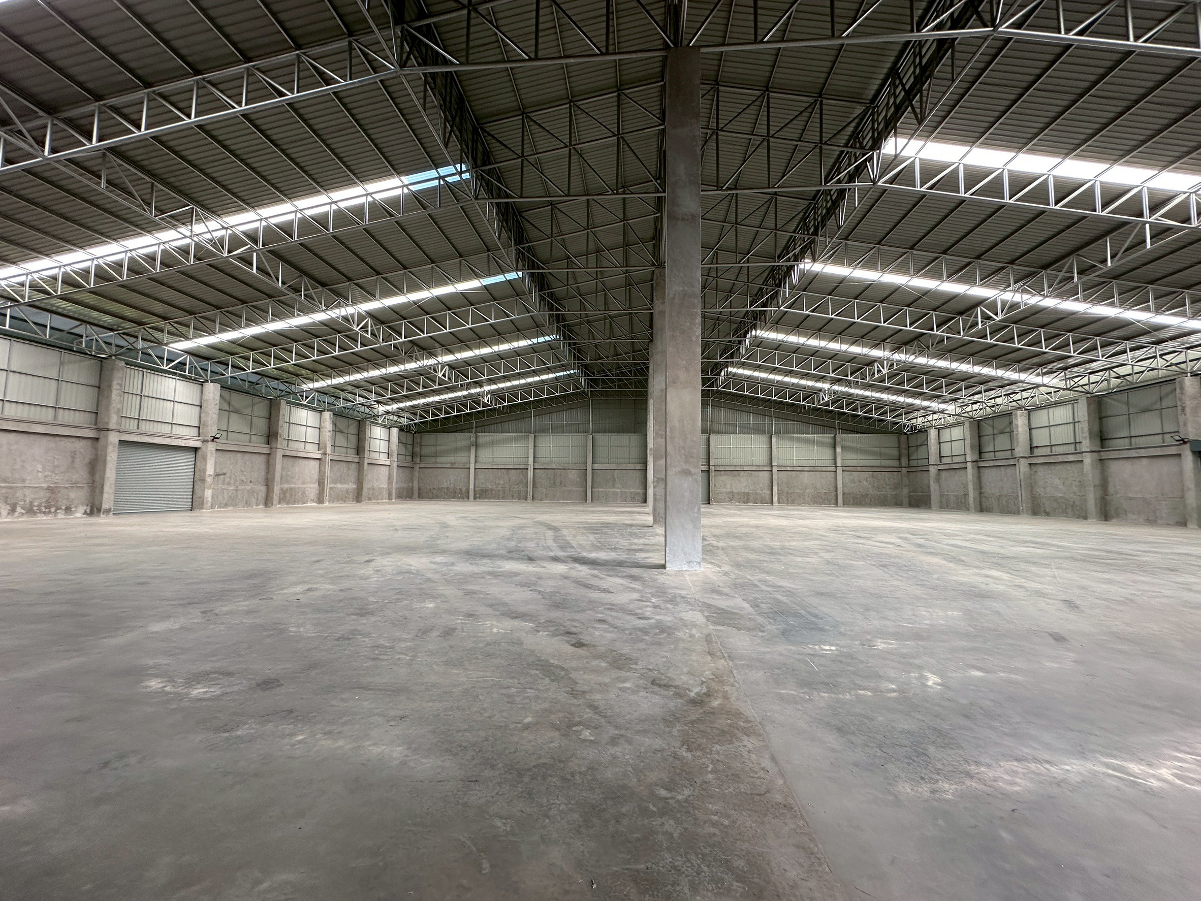 Large Warehouse for Rent at Lam Luk Ka Klong 8, Pathum Thani image