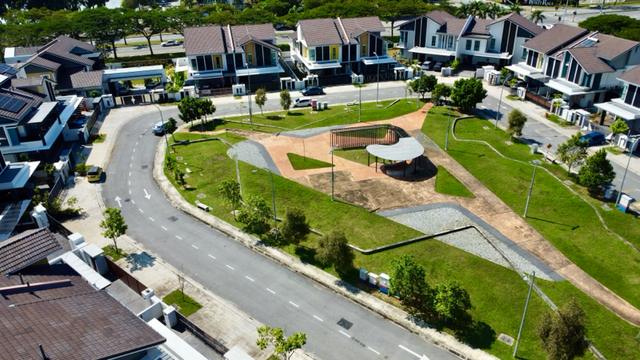 Laman Lakeside Bukit Raja image