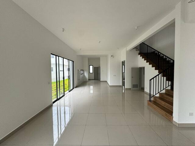 Sejati Lakeside 2 image