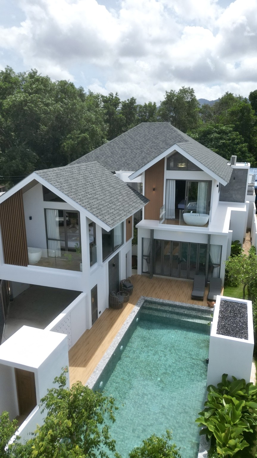 Grand Pool Villa – Your Dream Home in Phuket Awaits image