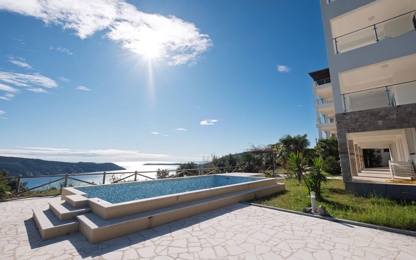 Penthouse in Vista residences, with an Attractive price and Expansive Sea Views image