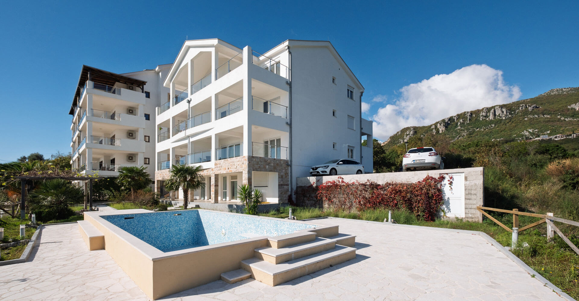 Penthouse in Vista residences, with an Attractive price and Expansive Sea Views image