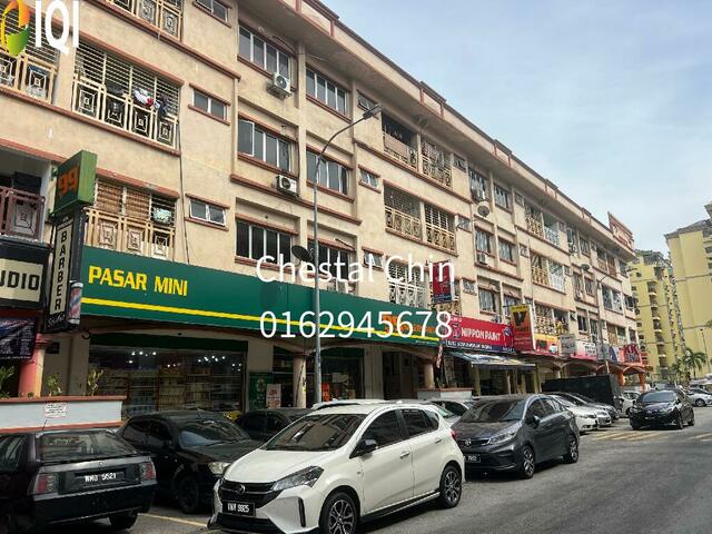 Sri Manja Square image