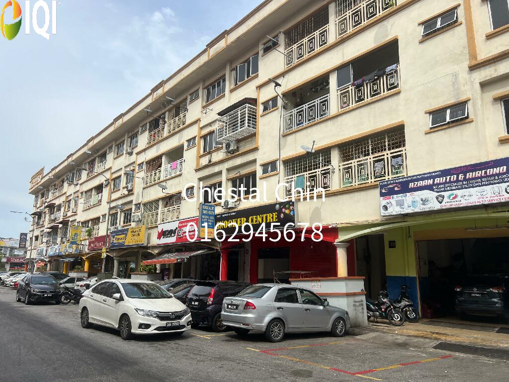 Sri Manja Square image