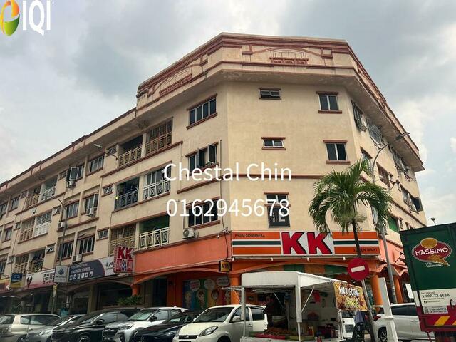 Sri Manja Square photo