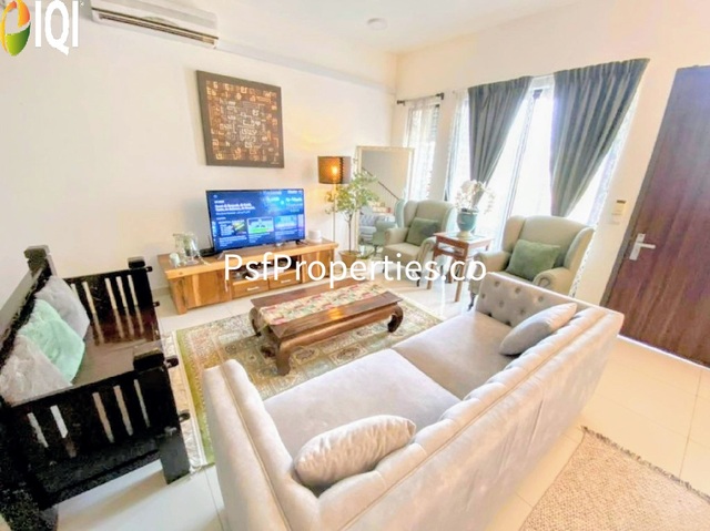 Elmina Valley 3 photo