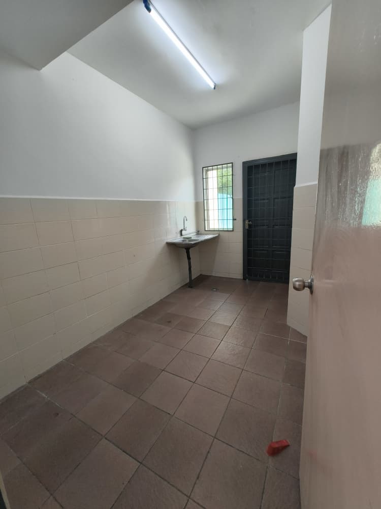 Taman JB Villa Beroni Park Land J image