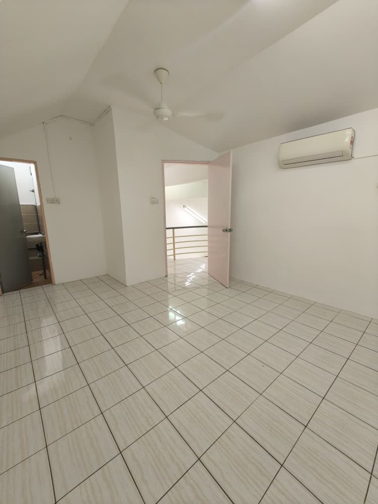 Taman JB Villa Beroni Park Land J image