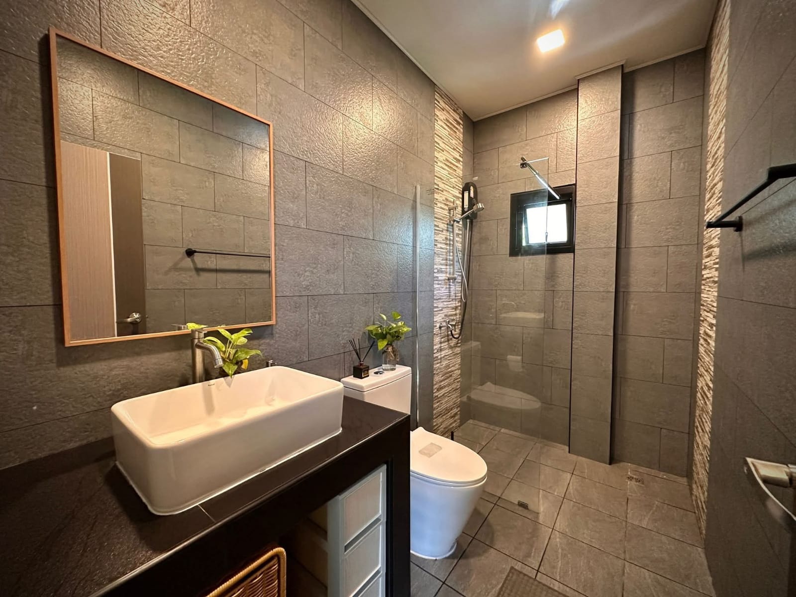 Private Pool House for Sale image