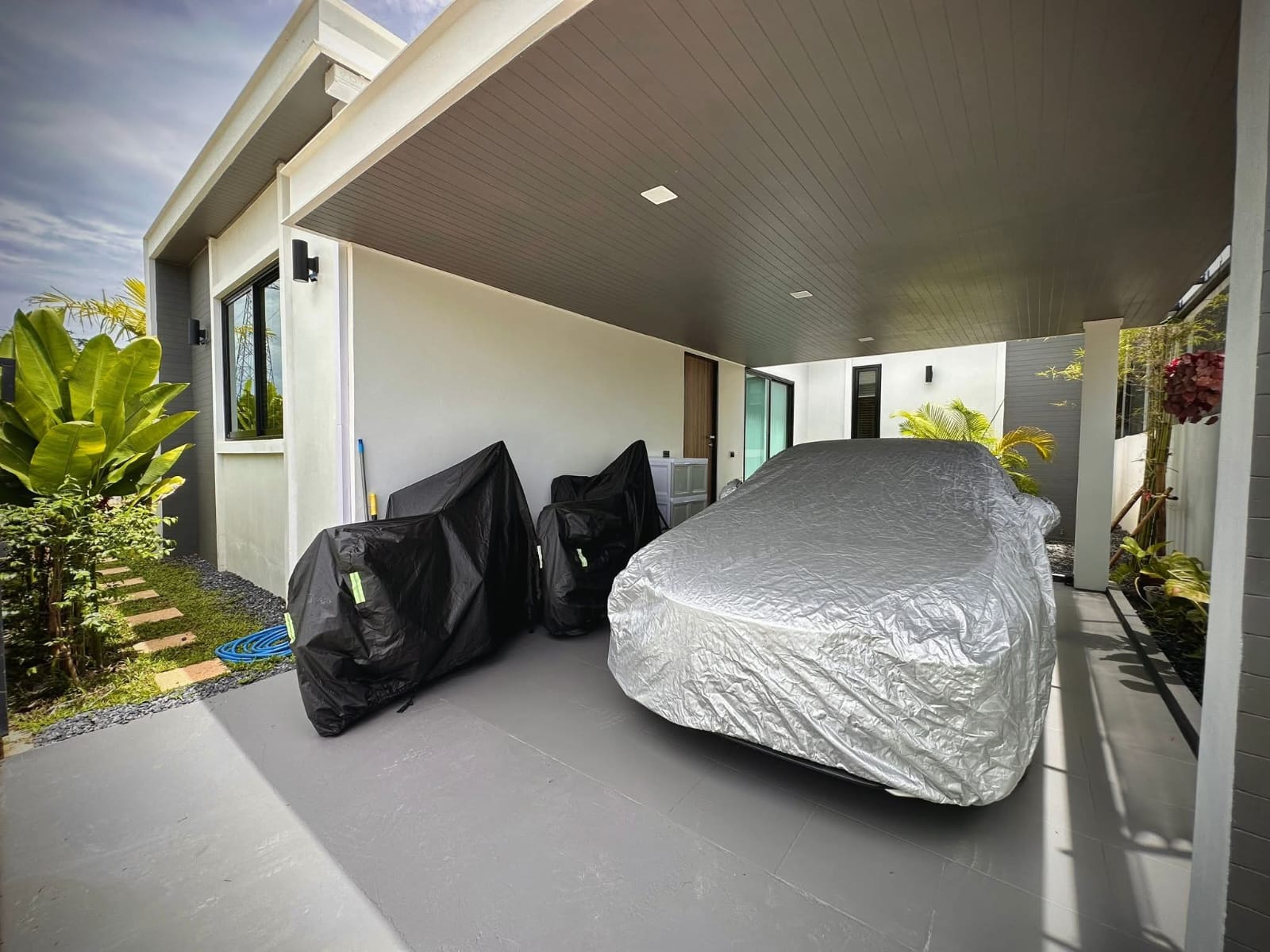 Private Pool House for Sale image